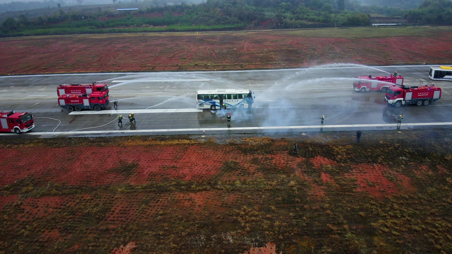 衡阳南岳机场开展“鸿雁2022”航空器突发事件应急救援综合演练
-空运流程